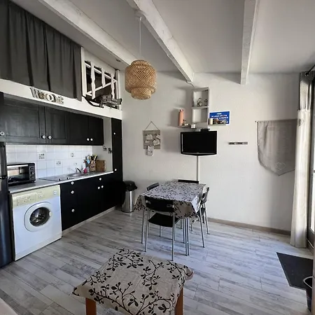 Villa Avec Clim, Piscine Et Proche - 4 Couchages - Fr-1-81-602 *